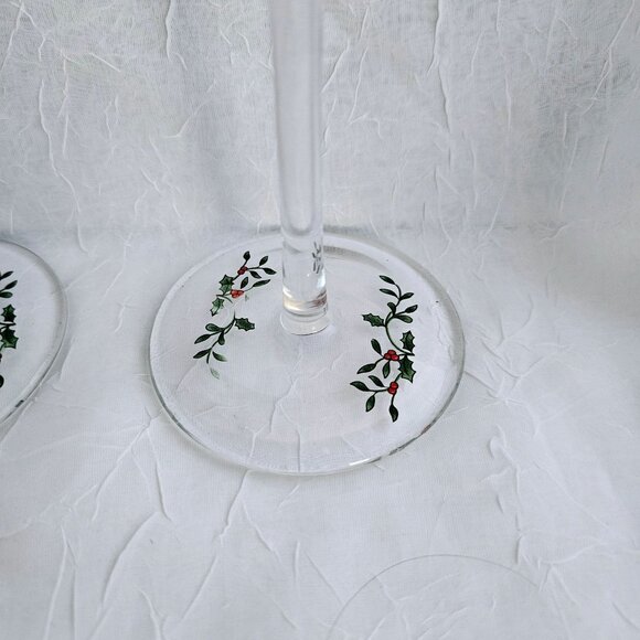 Holly Berry Holiday Balloon Wine Glasses 8.5" red wine ice water goblets set- 2 - Picture 4 of 9